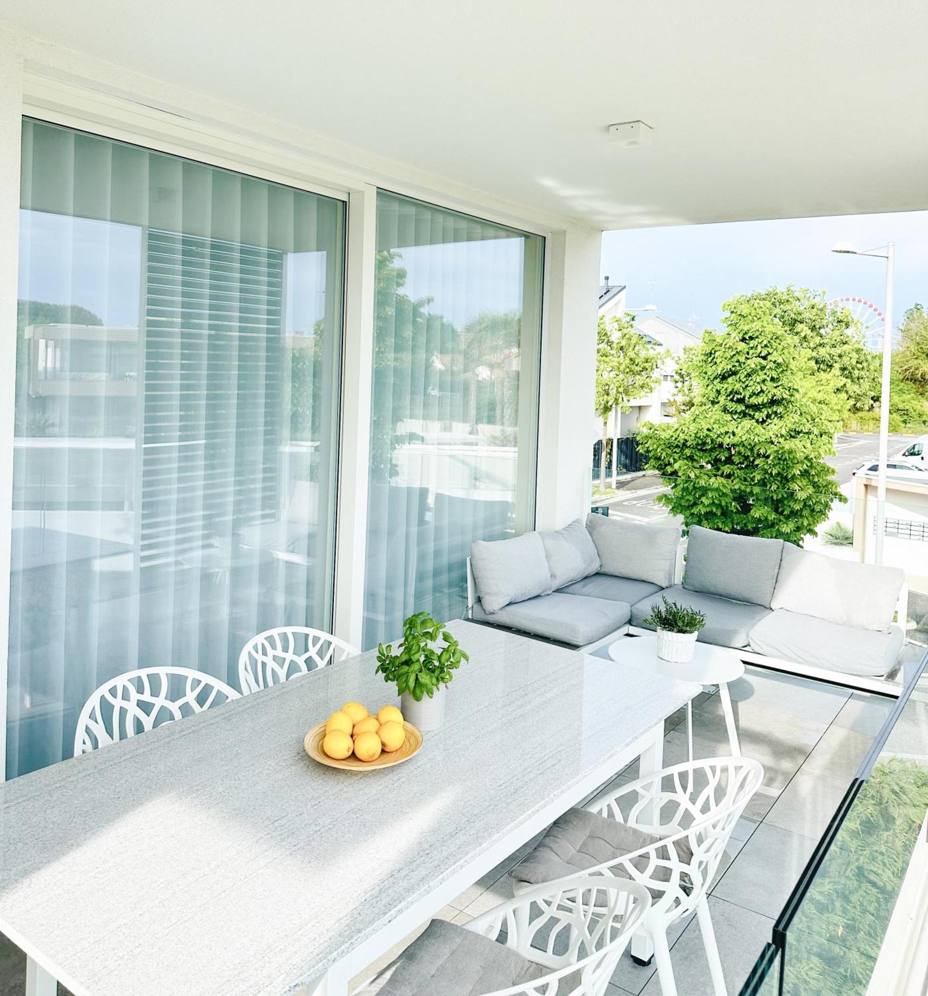 Apartment Luma With Pool Лідо-ді-Єзоло Екстер'єр фото